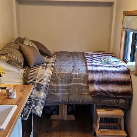 Cosy Owl - Shepherds Hut Longford  Exterior photo
