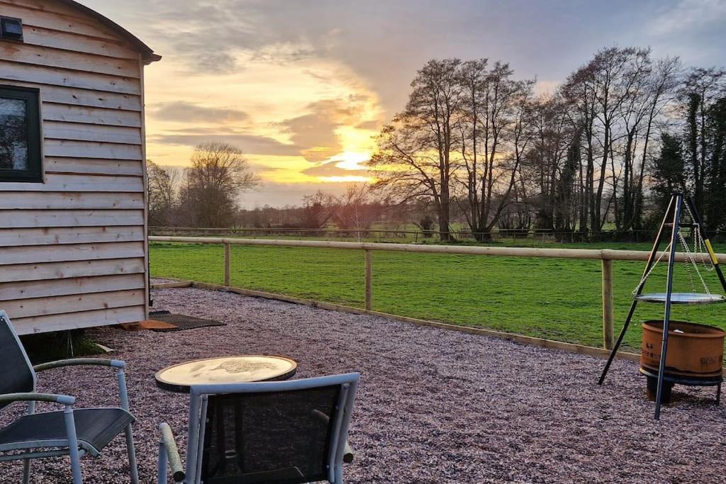 Holiday home Cosy Owl - Shepherds Hut Longford (Shropshire)