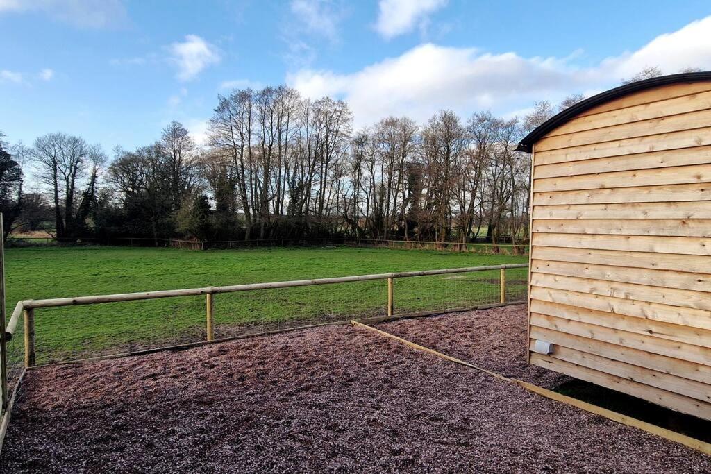 Holiday home Cosy Owl - Shepherds Hut Longford (Shropshire)